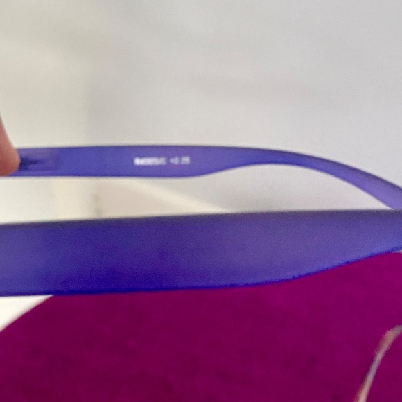 Reading Glasses2.25 and 3.0 magnification - Picture 9 of 9